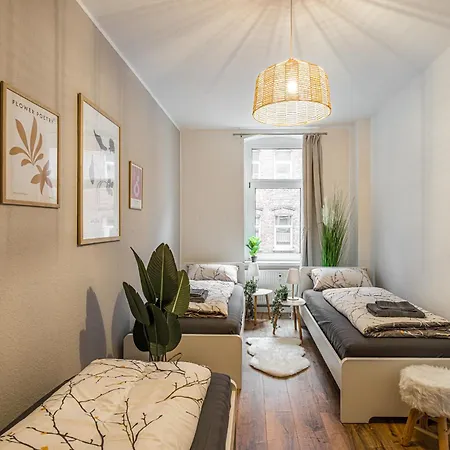 Apartment 1g Lv 6-zimmer-apartment Hbf Halle