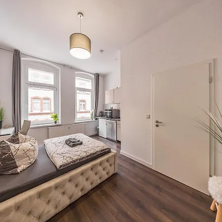 Apartment 1g Lv 6-zimmer-apartment Hbf Halle Halle (Saale)