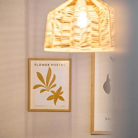 Apartment 1g Lv 6-zimmer-apartment Hbf Halle