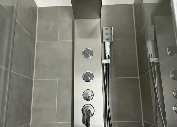 Appartement 1g Lv 6-zimmer-apartment Hbf Halle Halle (Saale)